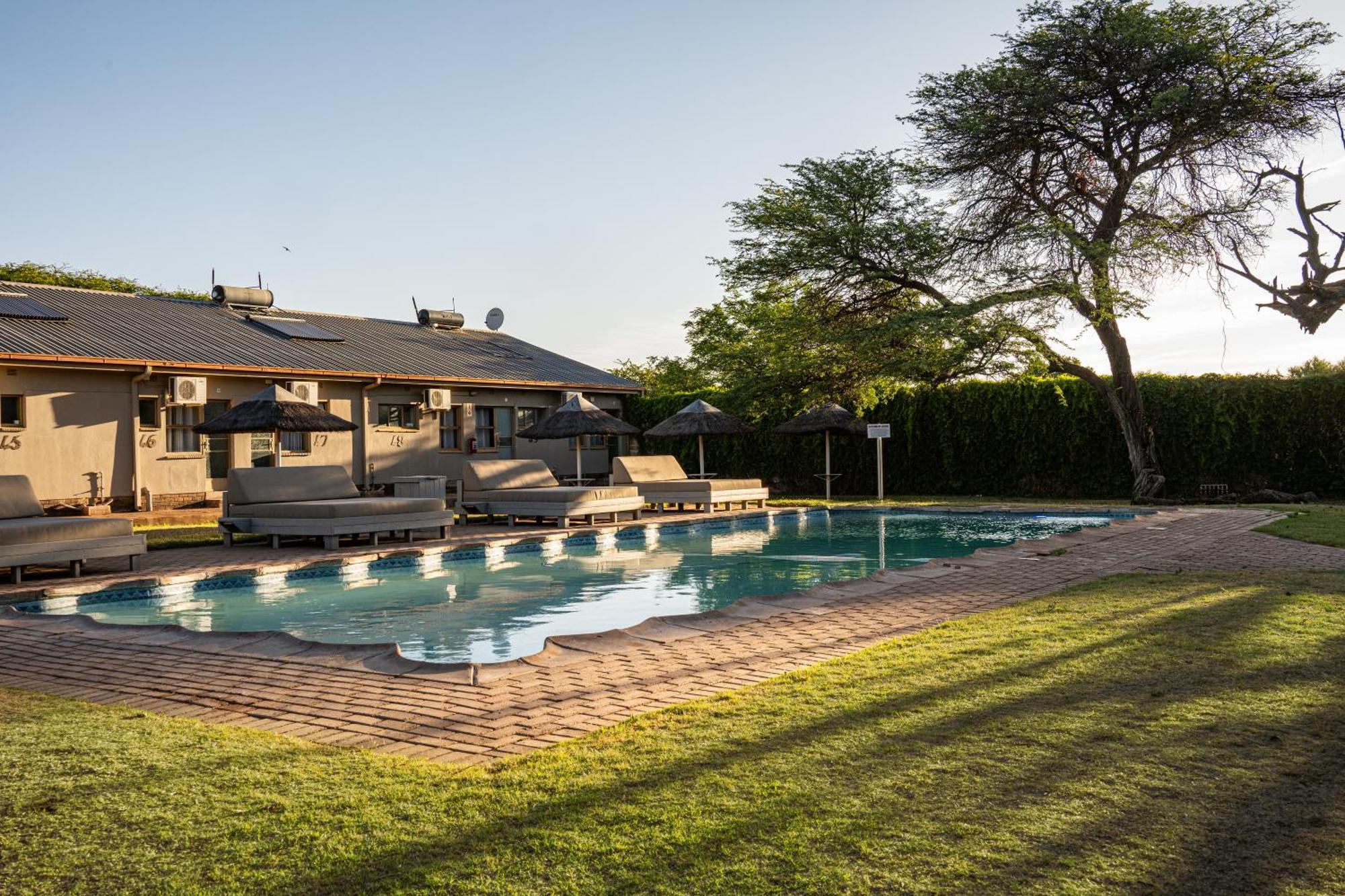 Kuruman Lodge Extérieur photo